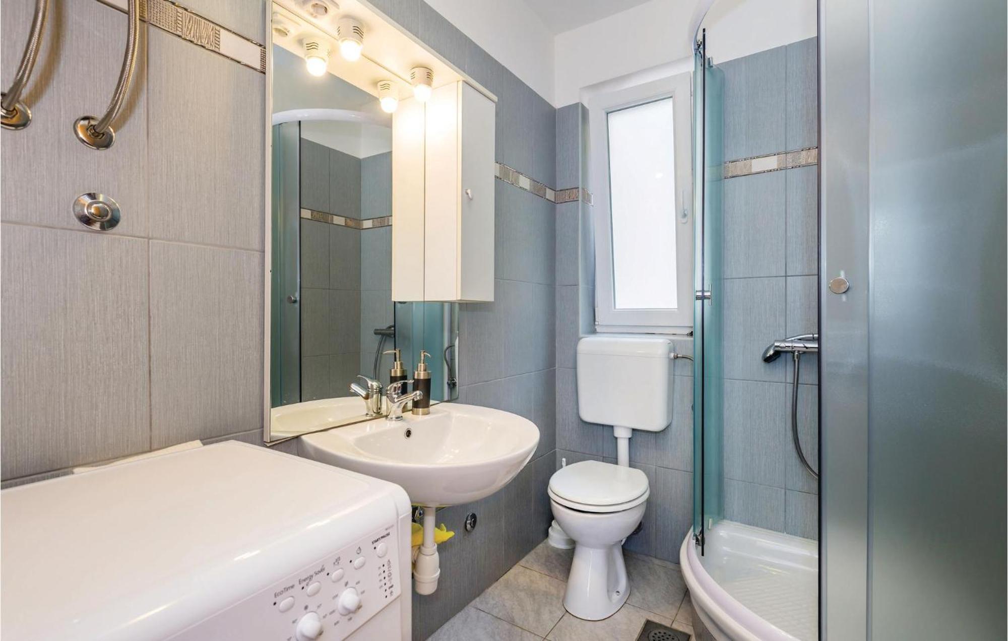 Stunning Apartment In Mošćenička Draga 外观 照片