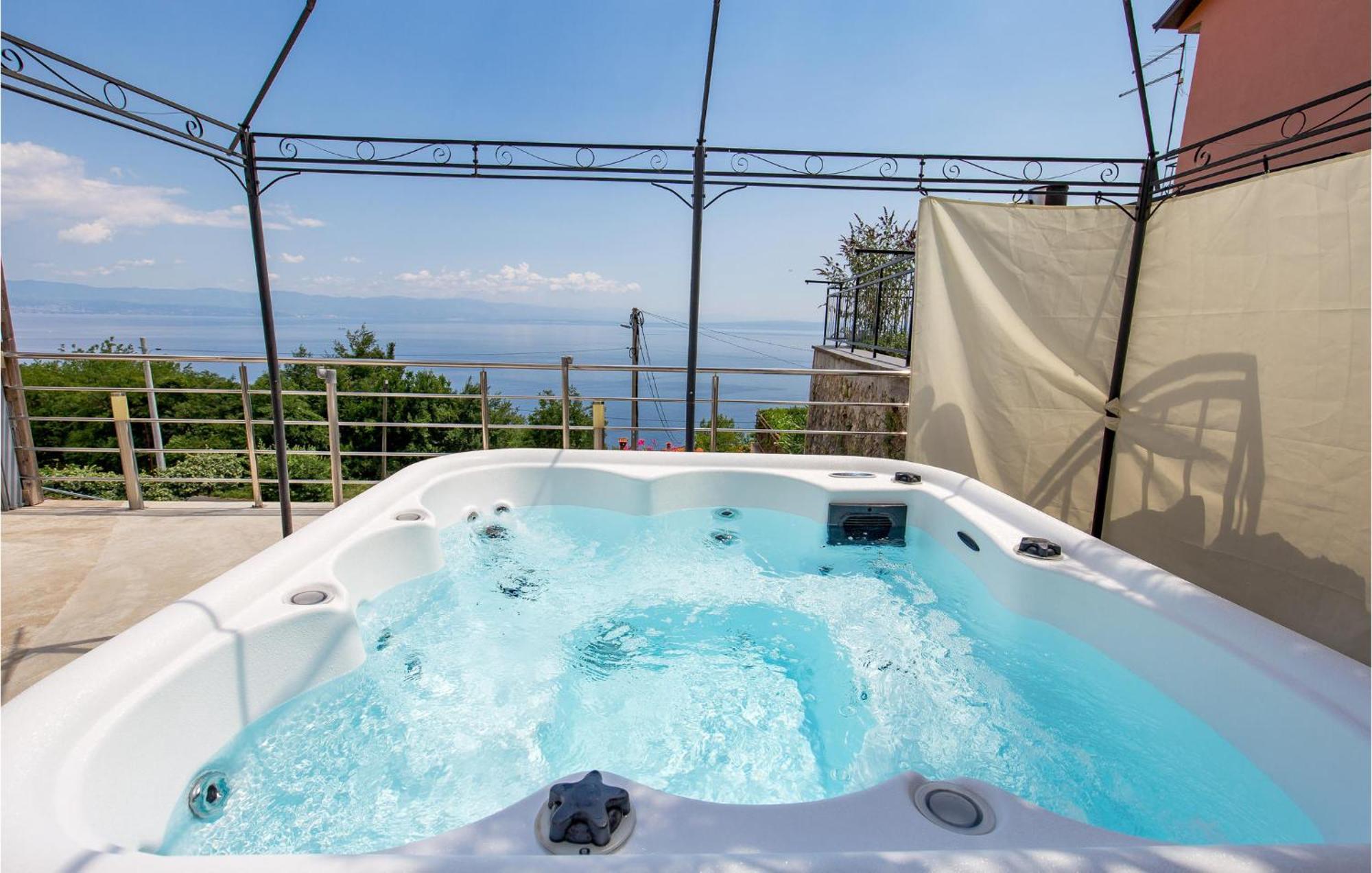 Stunning Apartment In Mošćenička Draga 外观 照片