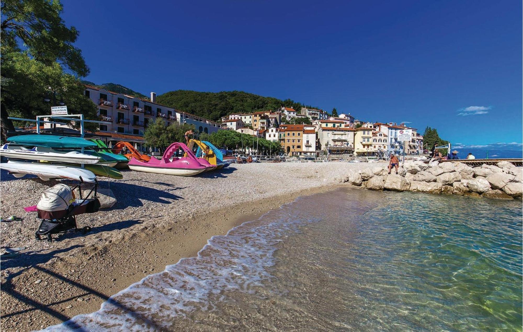 Stunning Apartment In Mošćenička Draga 外观 照片
