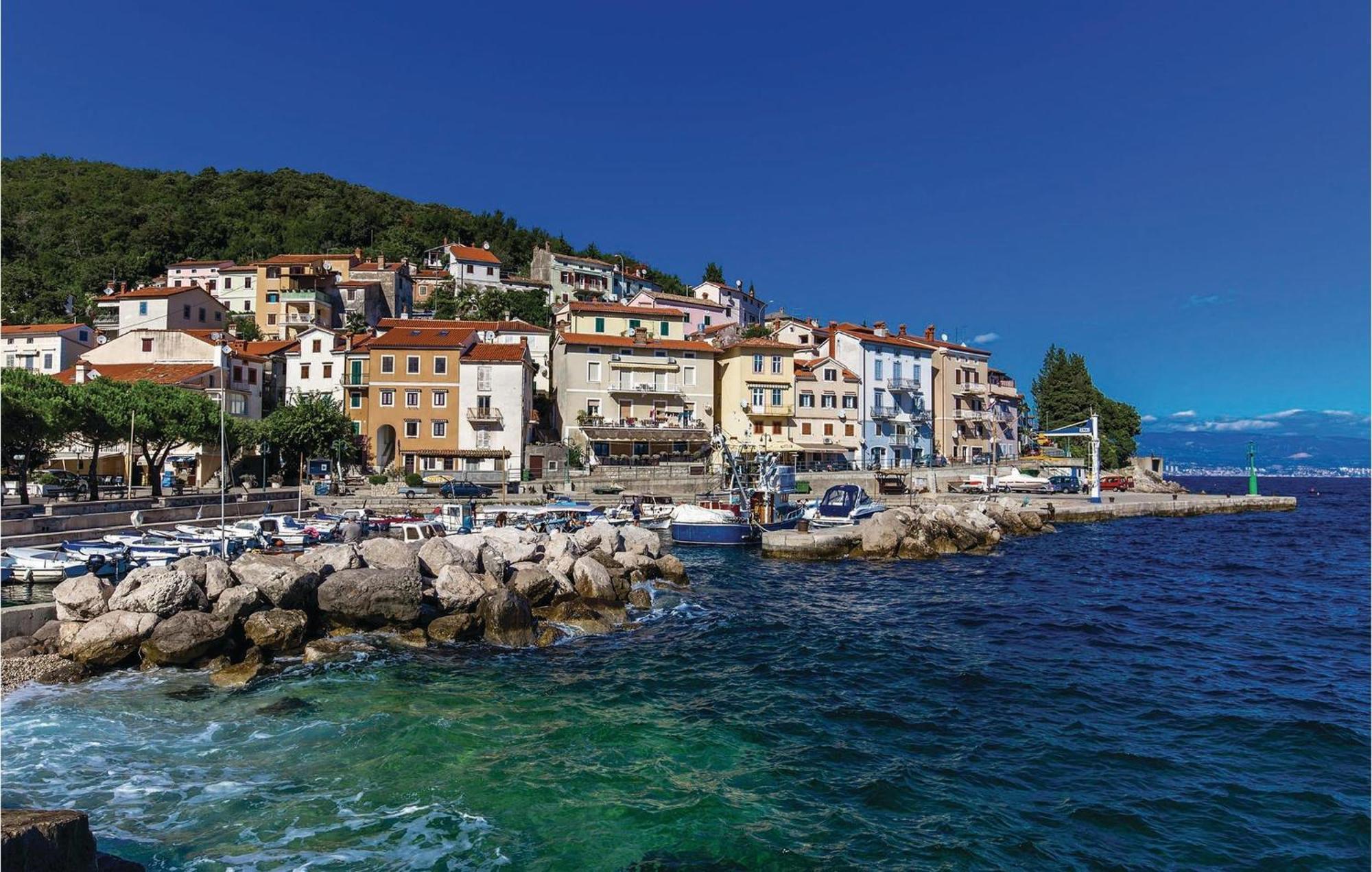 Stunning Apartment In Mošćenička Draga 外观 照片